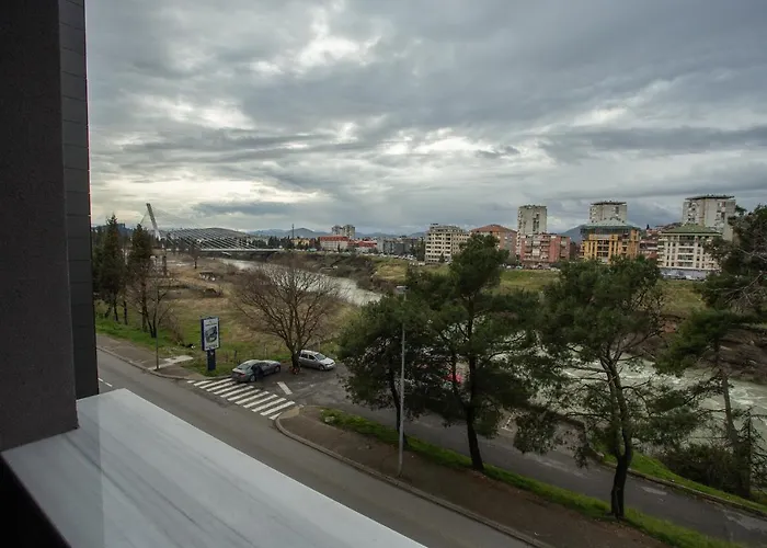 Lina - Pg, Moraca River *