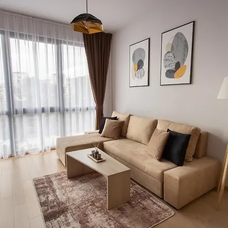 Lina - Pg, Moraca River Apartment *